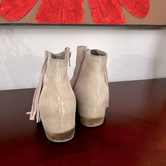 Mudd Suede Wedge Ankle Boots with Fringe - Picture 5 of 5